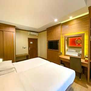 Deluxe Balcony Twin Room